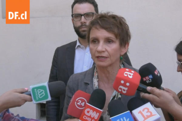 <p>Ahora en DF | Gobierno invoca Ley de Seguridad del Estado contra camioneros</p>