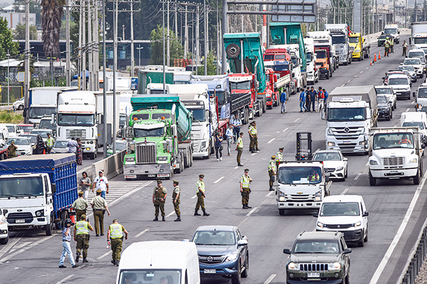 Impacto en actividad, exportaciones y precios: los temidos efectos del paro de camioneros