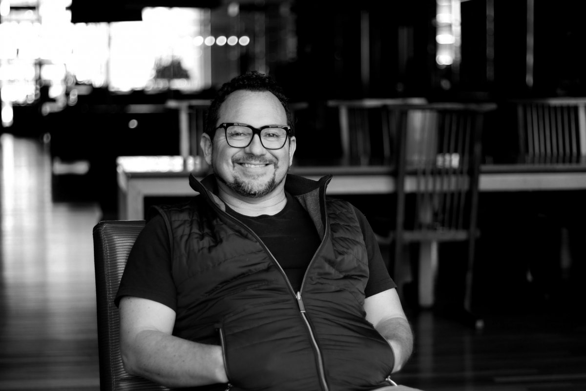 <p>Entre Disney, US Navy y una empresa de drones: la historia del desconocido chileno que triunfa en Silicon Valley</p>
