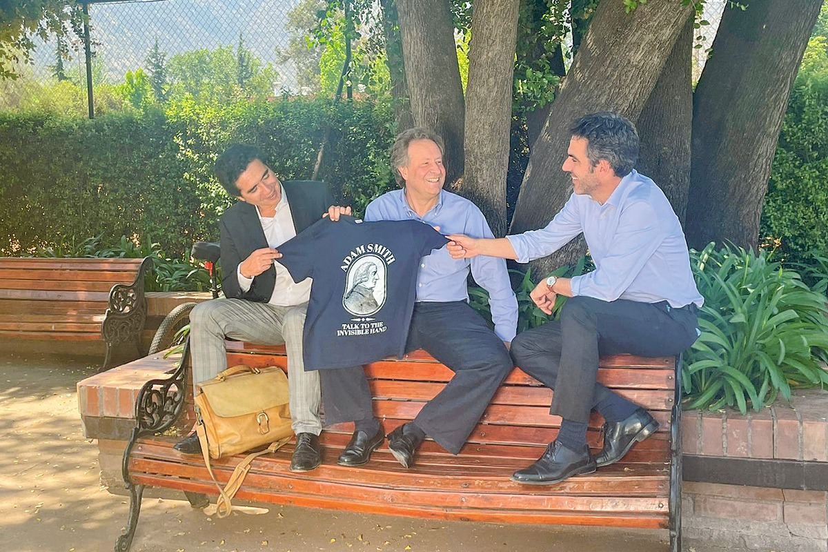 <p>A 300 años del economista que lo cambió todo: La Smithmanía 2023 debuta en Chile</p>