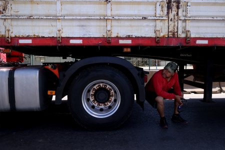 Gobierno de Chile llega a acuerdo con camioneros descolgados tras 8 días de grave paralización