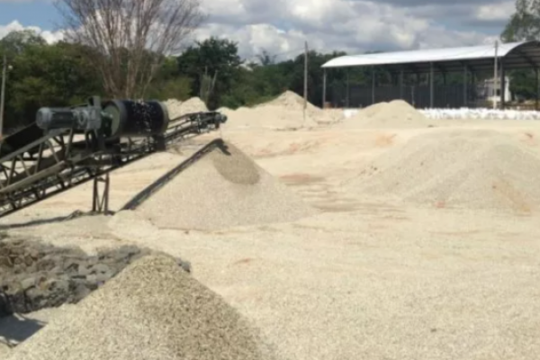 Mina brasileña comenzará producción de litio en 2023 ante aumento de demanda