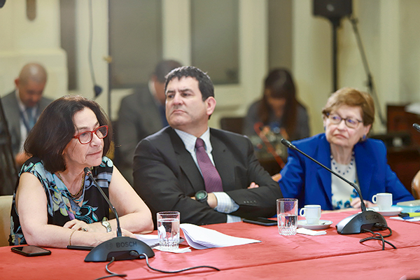 La presidenta del Banco Central, Rosanna Costa, junto a los consejeros Alberto Naudon y Stephany Griffith-Jones. Foto: Julio Castro