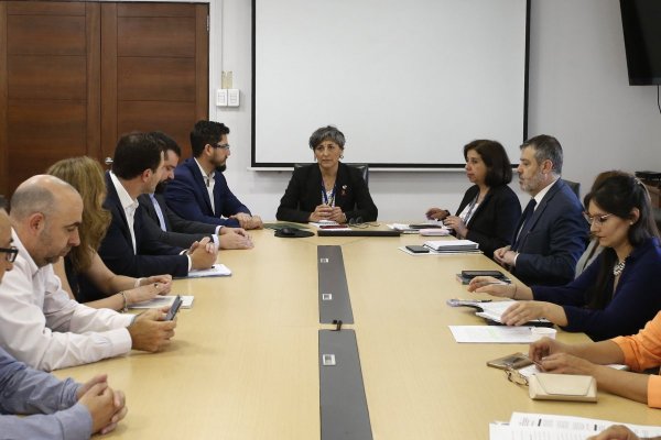 Isapres se juegan el año en reuniones con autoridades tras fallo de la Suprema