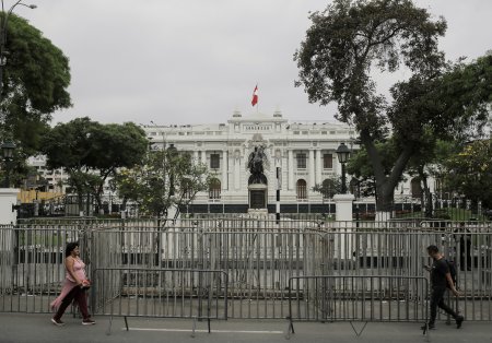 Opinión FT: El maltrecho sistema político peruano necesita urgentemente una solución