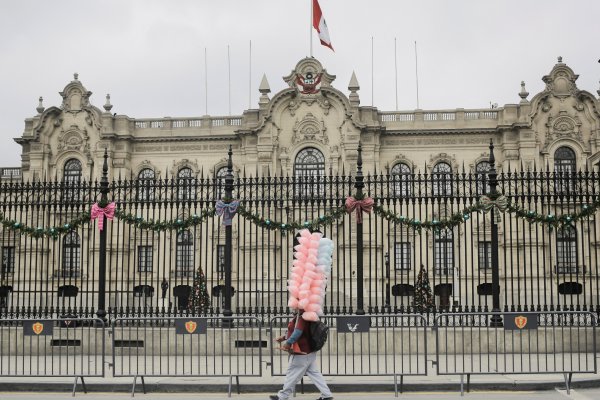 Destituidos, encarcelados, buscados por la justicia: ser presidente es un trabajo peligroso en Perú