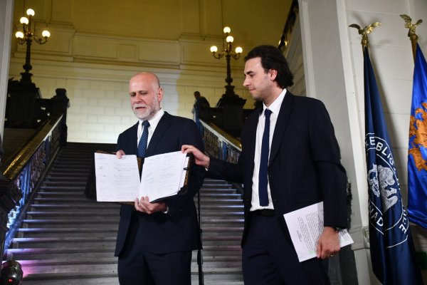 Más de tres meses tomó a las distintas fuerzas políticas lograr un acuerdo tras la derrota que sufrió la propuesta de nueva carta fundamental realizada por la Convención Constitucional. Foto: Agencia UNO