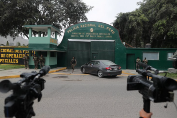 Expresidente peruano Castillo llama "usurpadora" a su sucesora y dice estar "secuestrado"