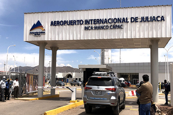 Perú reabrirá desde el lunes más aeropuertos afectados por las protestas