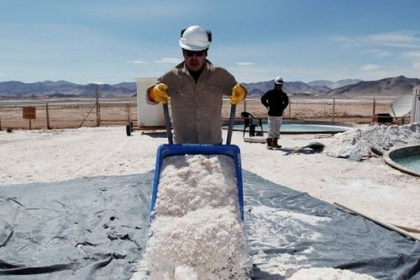 <p>Canadiense Lithium Americas comprará Arena Minerals para ganar más acceso a cuenca de litio argentina</p>