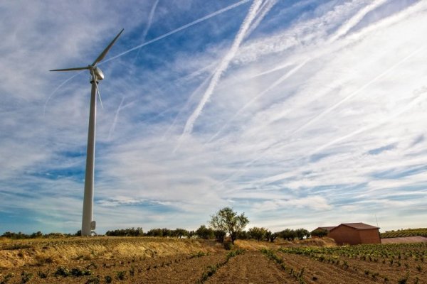 La propuesta de la Comisión en REPowerEU consistía en aumentar el objetivo hasta al menos el 45% en 2030.