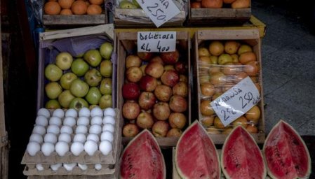 Caos en Perú asesta golpe de US$ 150 millones a productores locales de frutas