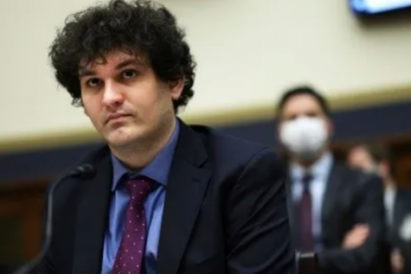 El fundador de FTX obtiene la libertad condicional tras pagar una fianza de US$ 250 millones