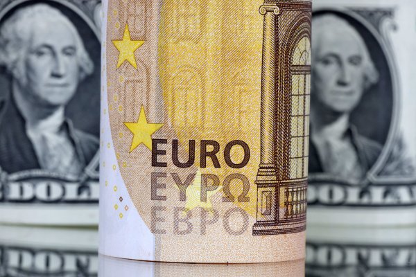 Apuesta a favor del euro se fortalece a máximos desde marzo de 2021 en mercado de futuros de EEUU