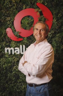 Chileno Fernando de Peña es reelecto como director de organismo internacional de centros comerciales