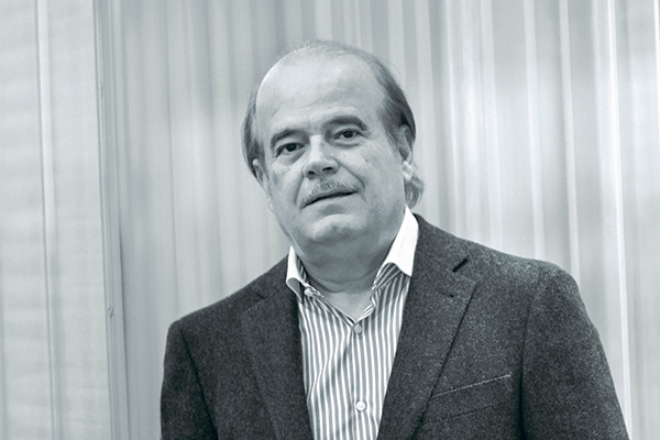 CMF multa a CEO de Bci por infringir Ley de Agentes de Mercado al comprar acciones de Banco Santander