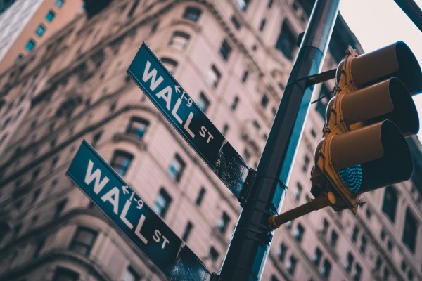 Nasdaq vuelve a arrastrar a Wall Street con la recesión tocando las puertas de 2023