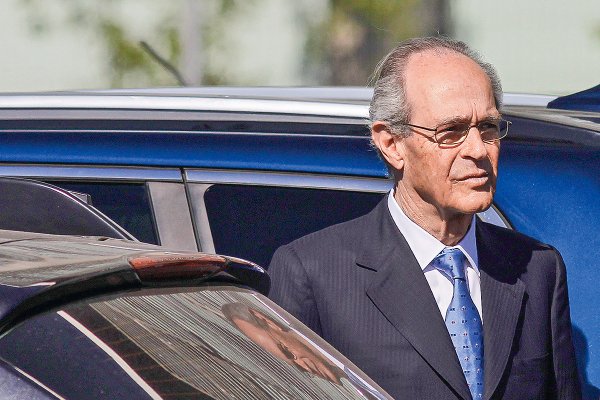 <p>Manuel Cruzat concreta denuncia al Estado chileno ante la CIDH por remate de Curauma</p>