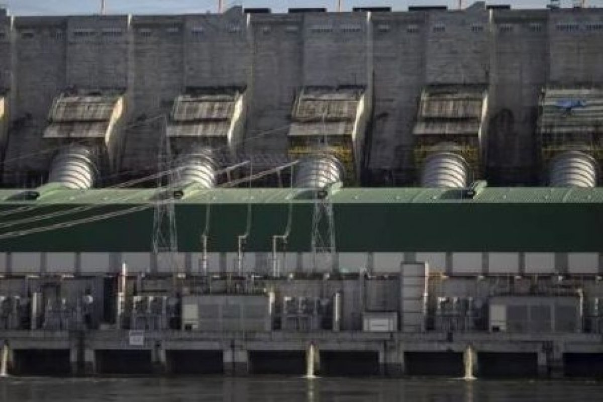 <p>Eletrobras se prepara para impedir una renacionalización en el gobierno de Lula</p>