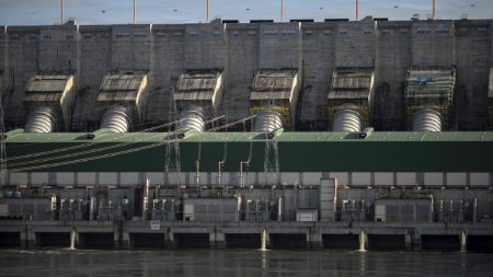 Eletrobras se prepara para impedir una renacionalización en el gobierno de Lula