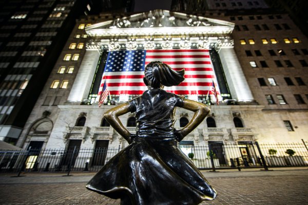 Nasdaq cierra con un alza de 2,6% y levanta a Wall Street con miras a salvar la última semana de 2022