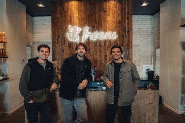 El emprendimiento universitario de trajes de baño que partió con una inversión de $600.000 y que ahora factura US$ 6 millones