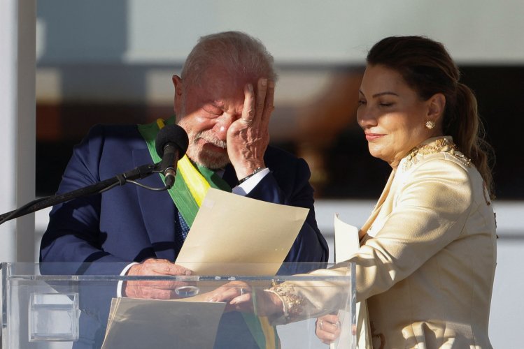 Lula asume como Presidente de Brasil: Vamos a “generar empleos, reajustar el salario mínimo por encima de la inflación, bajar el precio de los alimentos”