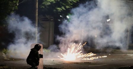 Arrestos, heridos e incendios de edificios públicos tras seis días de protestas en Santa Cruz por detención de líder opositor boliviano