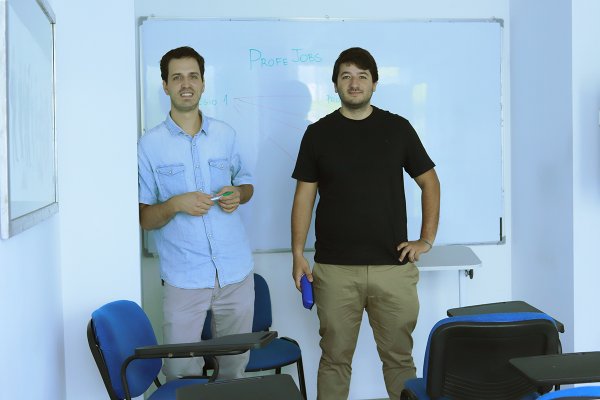 El marketplace laboral para profesores que usan 7 colegios de los “top 10” en la PAES
