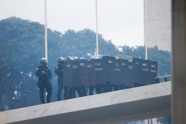 <p>Policía recupera el control del Congreso, Presidencia y Supremo de Brasil, tras invasión de partidarios de Bolsonaro</p>