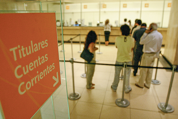 Créditos de consumo cierran el año con tasa promedio anual de 28%, su nivel más alto en casi una década