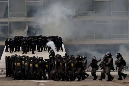 Golpe a la democracia brasileña: Bolsonaristas invaden y destrozan el Congreso y el palacio presidencial en Brasilia