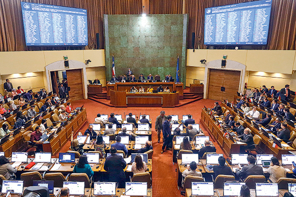 Algo más de cuatro horas tardó la votación ayer en la Sala de la Cámara.