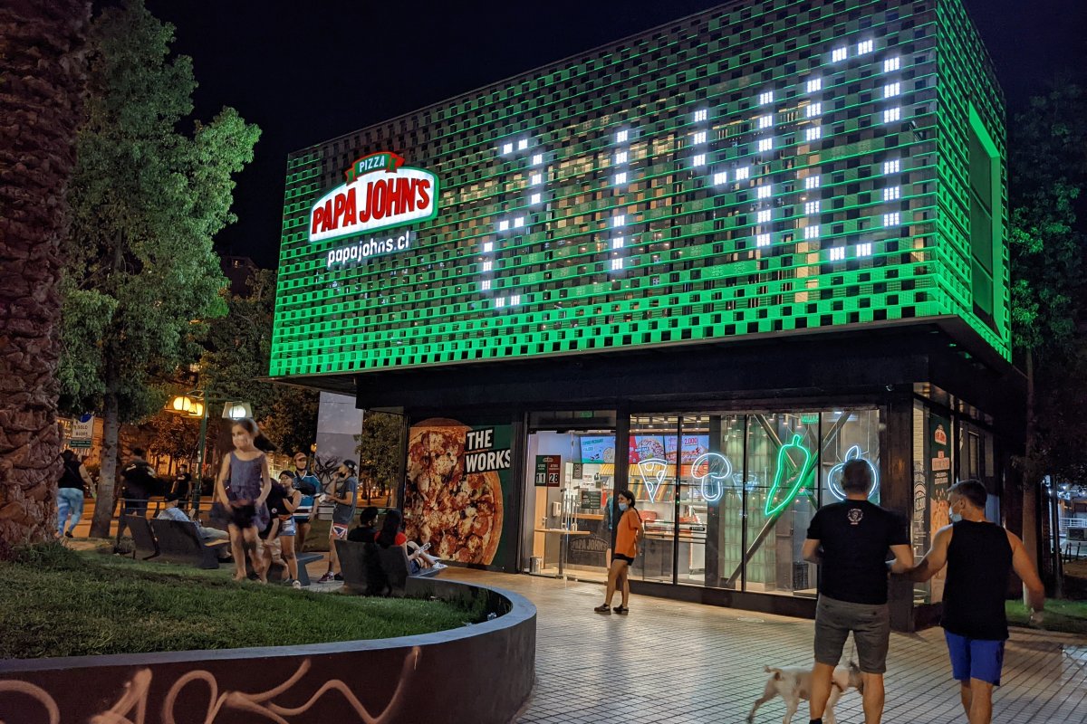<p>Empresa de Nicolás Ibáñez vende 12 locales Papa John’s en Inglaterra</p>
