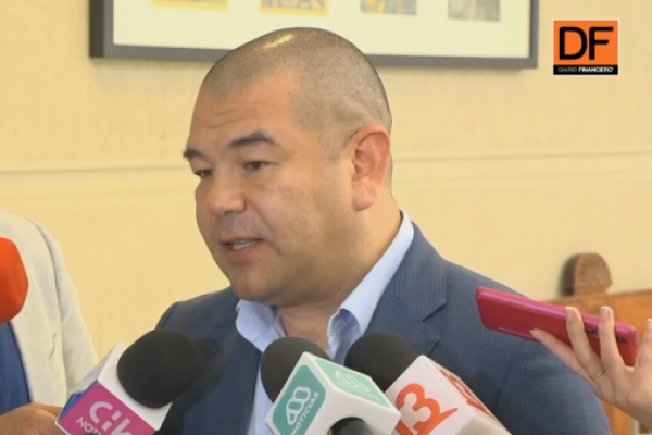 <p>Ahora en DF | Superintendente de Salud anuncia las isapres podrán incluir una nota explicativa de sus "pasivos contingentes" en sus reportes financieros</p>