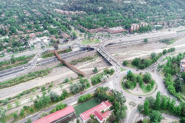 Vitacura abre concurso para crear pasarela y ciclovía en Lo Curro