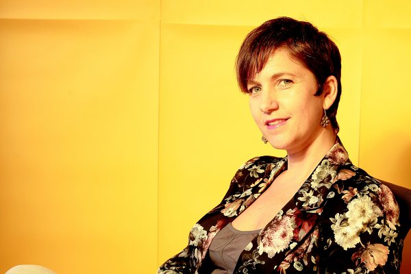 Poesía, feminismo y política de centro: los otros mundos de Rosario Navarro, la posible primera mujer en presidir la Sofofa