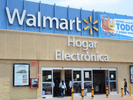 Walmart México se pone a la cabeza de anunciada “ola de amparos” contra prohibición de exhibir cigarrillos en tiendas