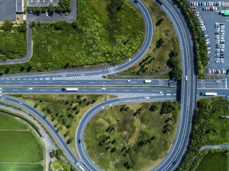 Tráfico en autopistas de peajes de América Latina superó niveles prepandemia en 2022 y Fitch prevé crecimiento moderado en 2023