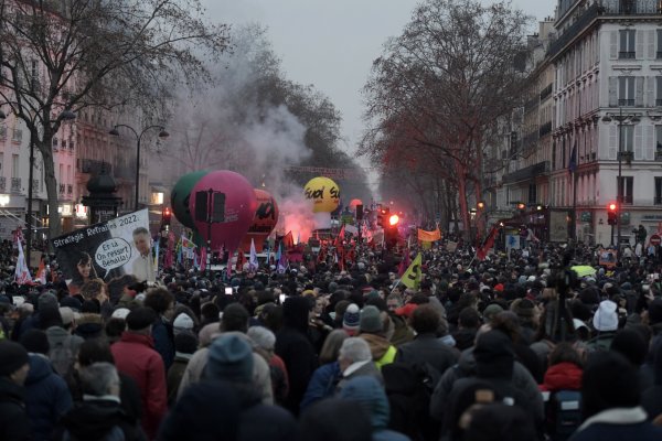 <p>Sindicatos de energía en Francia convocan a nuevas huelgas y medidas de fuerza contra plan para elevar la edad de jubilación</p>