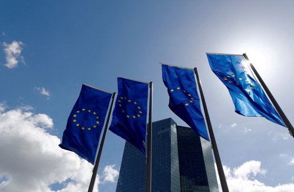 La eurozona evitará la recesión este año a medida que se disipa el pesimismo de los economistas