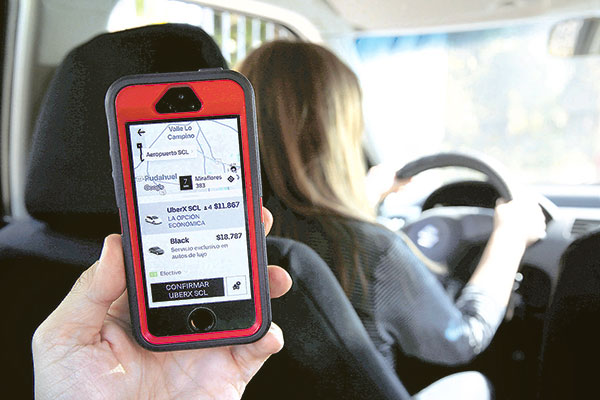 Nuevo revés para los taxistas: Corte Suprema rechaza reclamación contra Uber, Easy Taxi y Cabify por competencia desleal