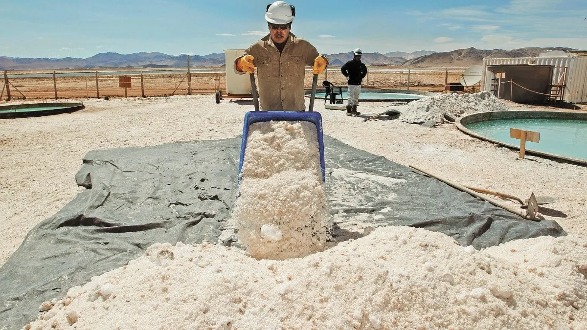 <p>Gobierno de Chile posterga a marzo lanzamiento de la Empresa Nacional del Litio y Alemania intenta asegurar suministro</p>