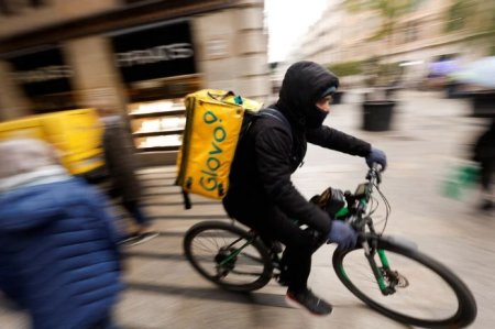 Glovo se suma a otras tecnológicas y recortará 250 empleos: el 6,5% de su plantilla