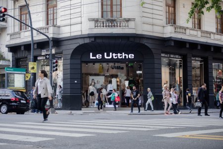 <p>Le Utthe, la marca argentina que busca ser la H&M local e invirtió US$ 10 millones en una nueva fábrica</p>