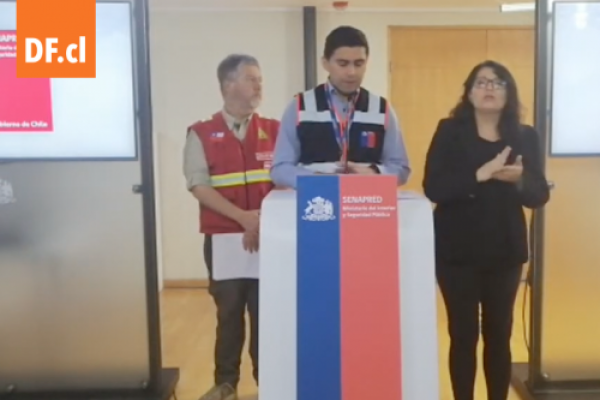 <p>Ahora en DF | Conaf prevé un "escenario un poco más complejo para hoy" respecto a los incendios</p>