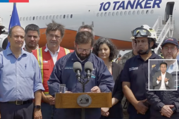<p>Ahora en DF | Presidente Gabriel Boric recibe en Concepción al avión Ten Tanker</p>