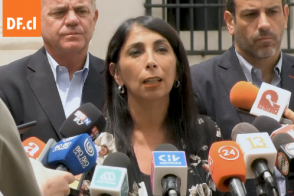 <p>Ahora en DF | Exministros de Piñera tras reunión por incendios "lo importante son las personas que más necesitan ayuda"</p>