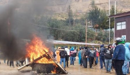 <p>Minera Buenaventura pierde hasta US$ 200 mil por día de paralización de Julcani en Perú</p>