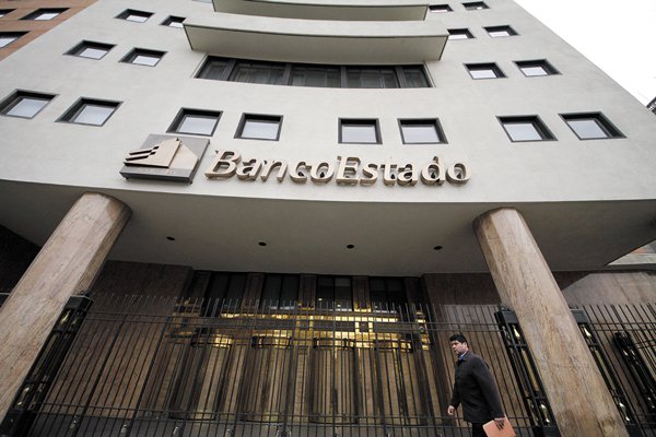 <p>Sernac presenta demanda colectiva contra BancoEstado por incumplimiento de Ley Anti Fraude</p>